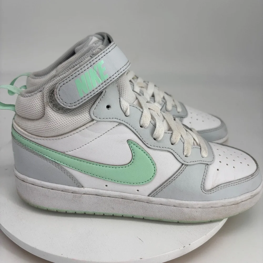 Nike Court Borough Mid 2 GS Sneakers Youth 6Y Mint Green High Top streetwear